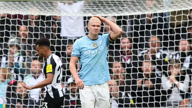 Ederson faz pênalti e City empata com o Newcastle.