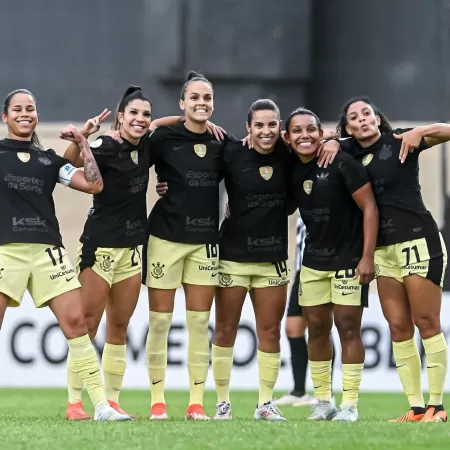 Corinthians avança na Libertadores Feminina